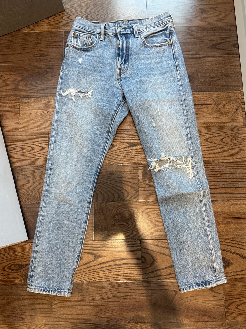 Light Wash Distressed Straight-Leg Jeans size 26